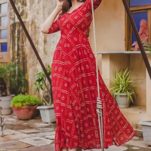Woman wearing red kurti for daily wear fashion